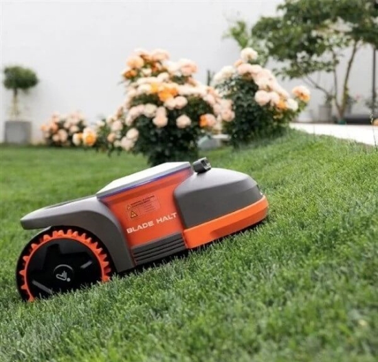 Fotografija izdelka Robotska kosilnica Segway Navimow H800E, TESTNA